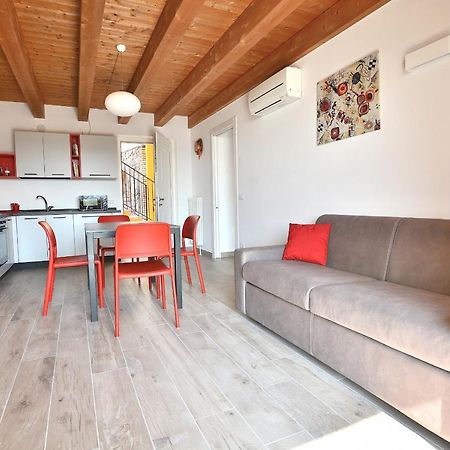 Red Apartment in Marciaga di Costermano Esterno foto
