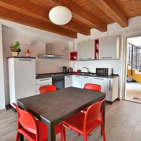 Red Apartment in Marciaga di Costermano Esterno foto