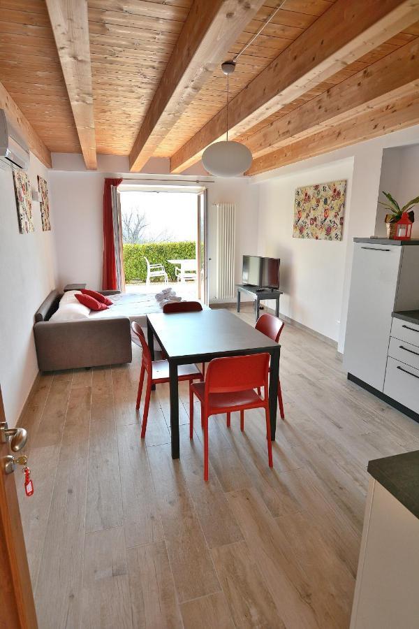 Red Apartment in Marciaga di Costermano Esterno foto