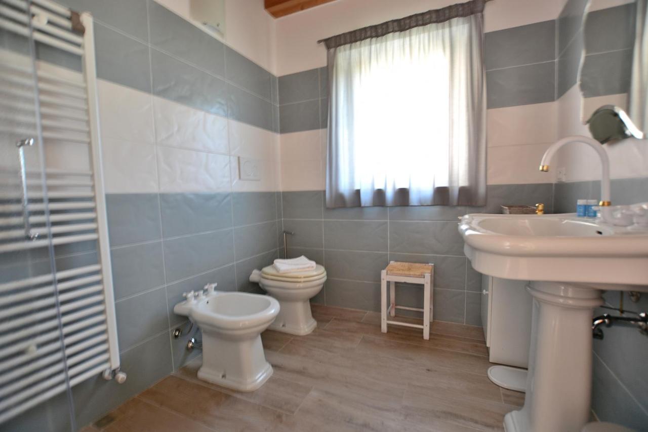 Red Apartment in Marciaga di Costermano Esterno foto